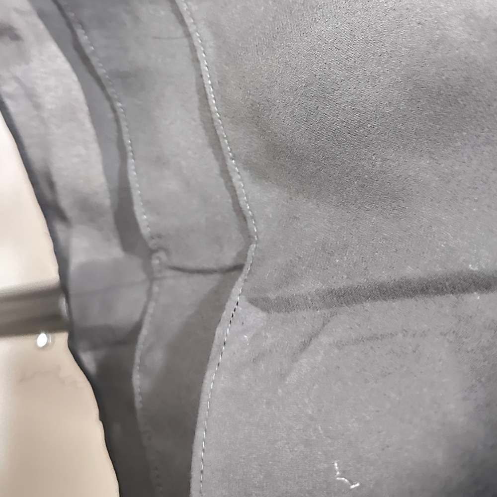 Tabitha Webb Black Sleeveless Blouse with Relaxed Fit and V-Neckline, M - Picture 3 of 5